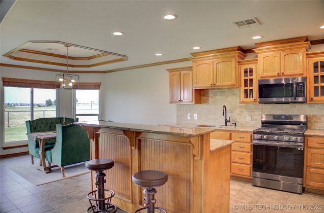 5815 E 136th Street North, Collinsville, OK 74021