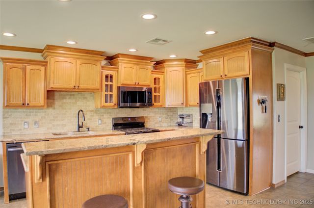 5815 E 136th Street North, Collinsville, OK 74021