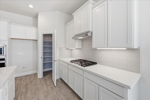 12031 Champions Forest Drive, Mont Belvieu, TX 77535