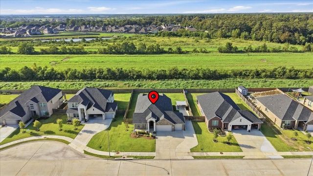 12031 Champions Forest Drive, Mont Belvieu, TX 77535