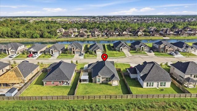 12031 Champions Forest Drive, Mont Belvieu, TX 77535