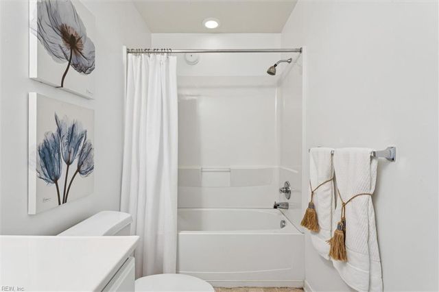 626 Jessica CIR, Newport News, VA 23606