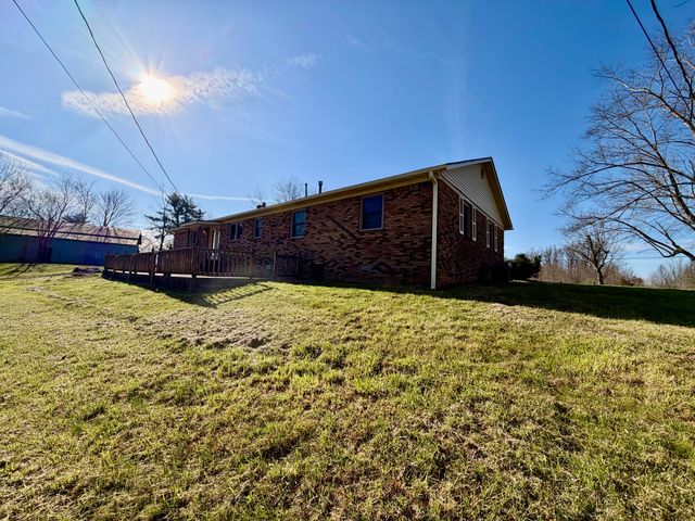 1240 Bowling Ridge Road, Brodhead, KY 40409