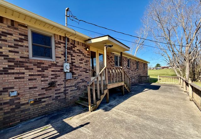 1240 Bowling Ridge Road, Brodhead, KY 40409