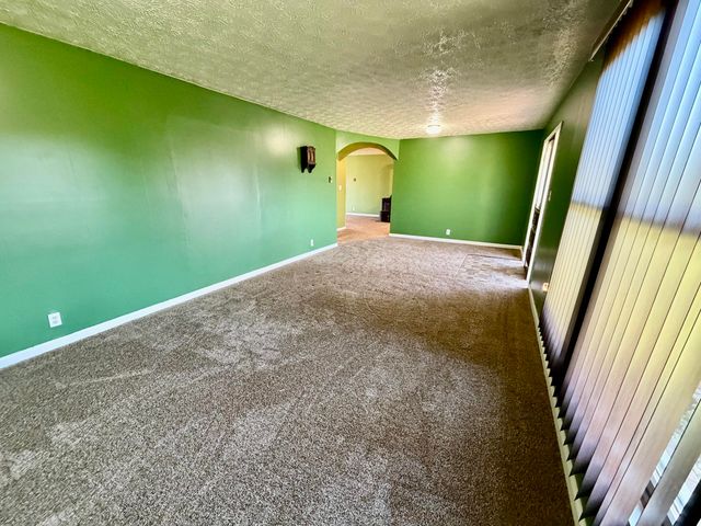 1240 Bowling Ridge Road, Brodhead, KY 40409