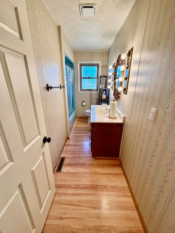 1240 Bowling Ridge Road, Brodhead, KY 40409