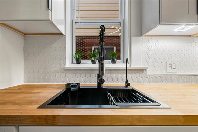 56 Bascom Ave, Observatory Hill, PA 15214