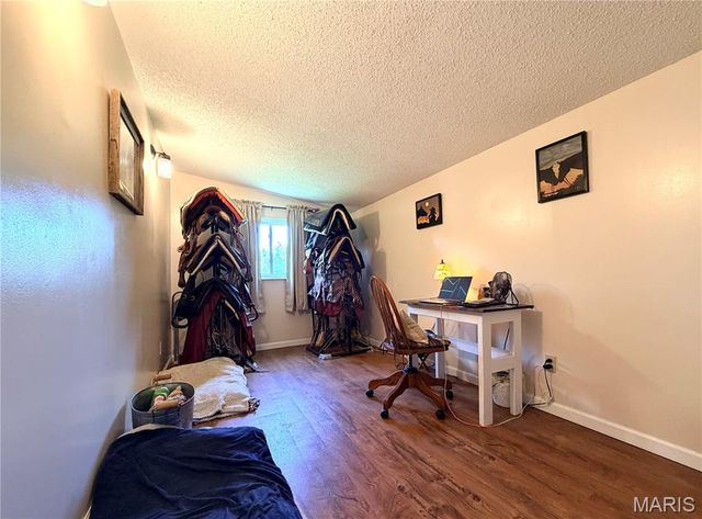 1086 Mill Hill Road, St Clair, MO 63077