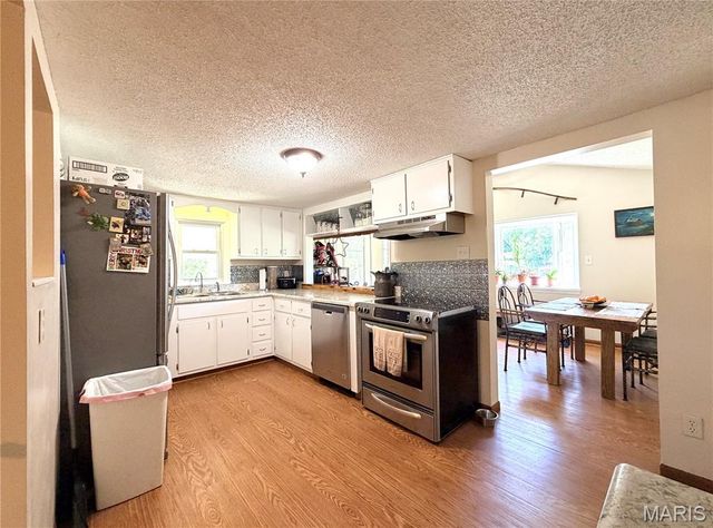 1086 Mill Hill Road, St Clair, MO 63077