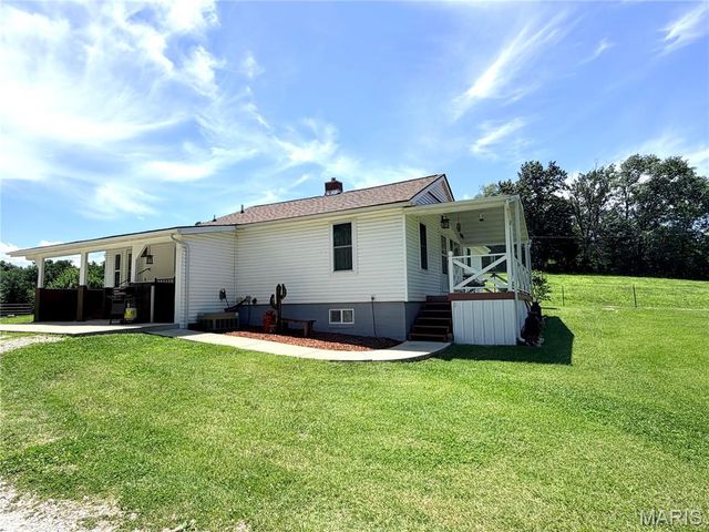 1086 Mill Hill Road, St Clair, MO 63077