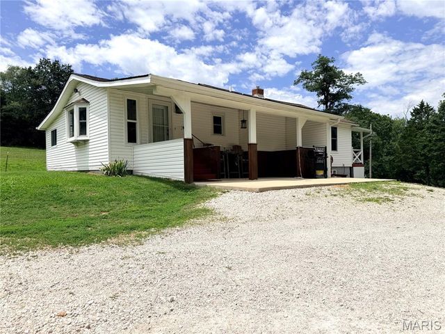 1086 Mill Hill Road, St Clair, MO 63077