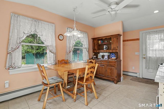 10 Hillwood Place, Norwalk, CT 06850