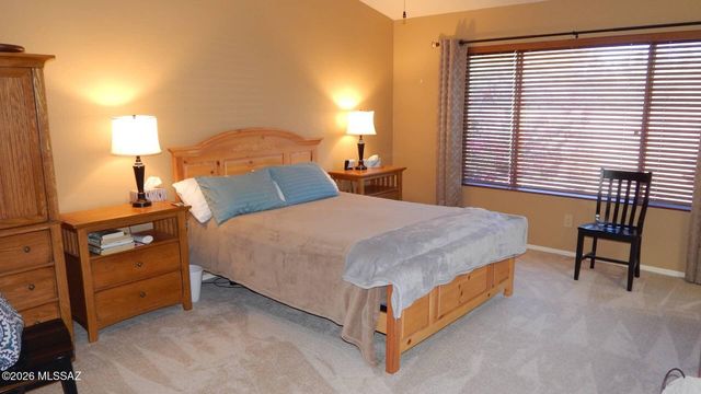 1847 E Desert Lark Pass, Green Valley, AZ 85614