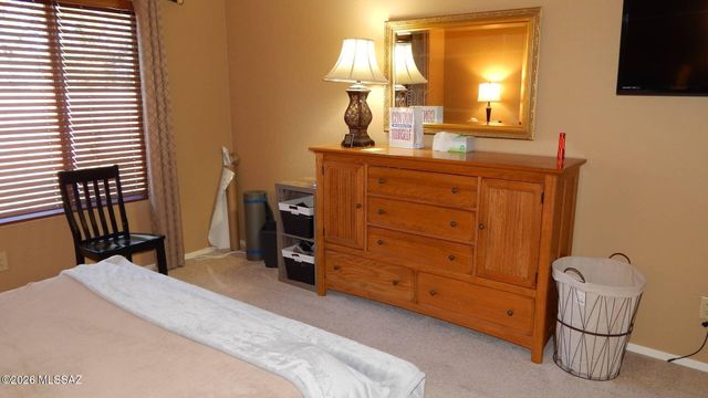 1847 E Desert Lark Pass, Green Valley, AZ 85614