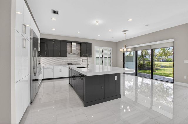 17089 Rainbow Falls Trail, Boca Raton, FL 33496