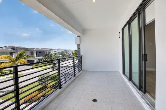17089 Rainbow Falls Trail, Boca Raton, FL 33496
