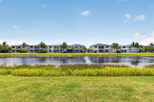 17089 Rainbow Falls Trail, Boca Raton, FL 33496