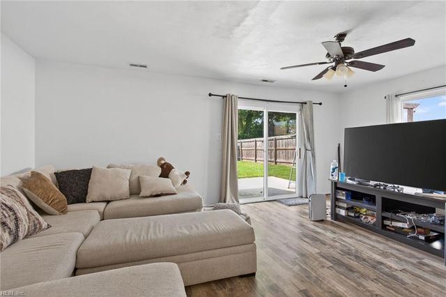 5800 W Hastings CT, Virginia Beach, VA 23462