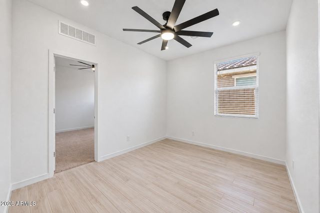 16033 W COTTONTAIL Lane, Surprise, AZ 85387