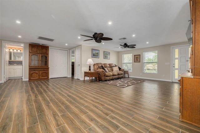 9720 DELRAY DRIVE, New Port Richey, FL 34654