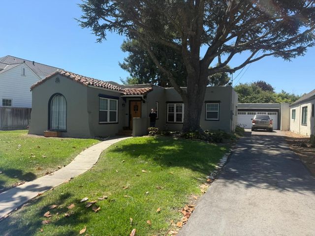 222 Oak Street, Salinas, CA 93901