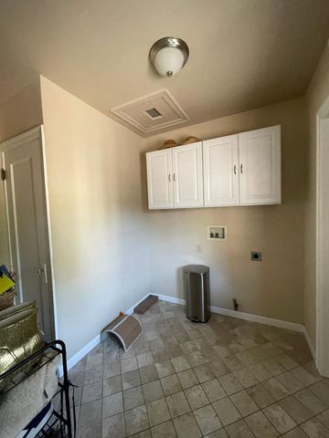 222 Oak Street, Salinas, CA 93901