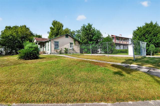 5130 Live Oak Street, Houston, TX 77004