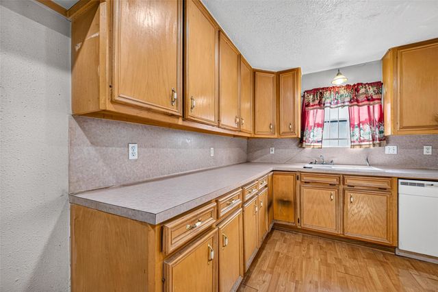 5130 Live Oak Street, Houston, TX 77004