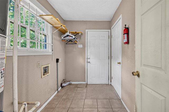 5130 Live Oak Street, Houston, TX 77004