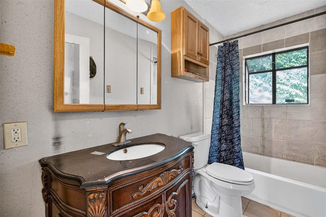 5130 Live Oak Street, Houston, TX 77004