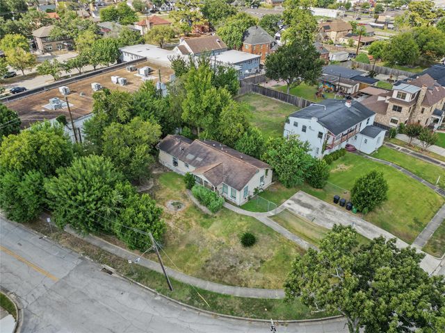 5130 Live Oak Street, Houston, TX 77004