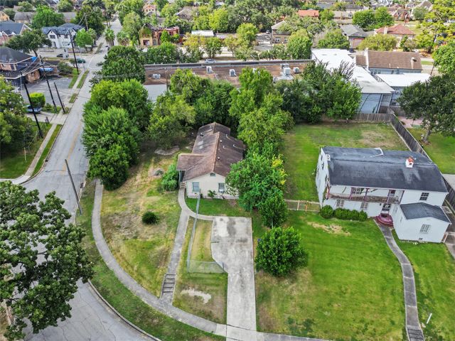 5130 Live Oak Street, Houston, TX 77004