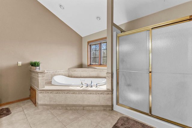 6645 Fieldstone COURT, Racine, WI 53402
