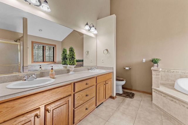 6645 Fieldstone COURT, Racine, WI 53402