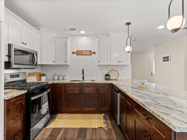 119 Allen Ave, Leesville, LA 71446