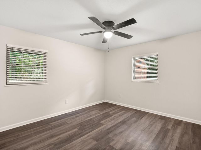 119 Allen Ave, Leesville, LA 71446