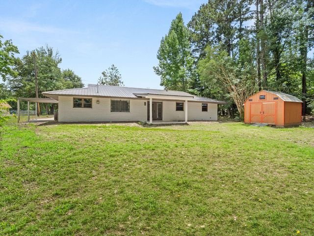 119 Allen Ave, Leesville, LA 71446