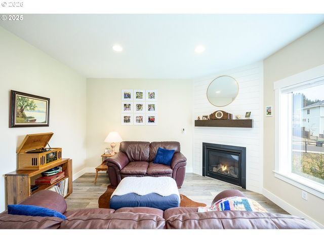 3111 Nw 2ND St, Mc Minnville, OR 97128