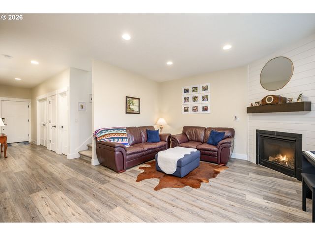 3111 Nw 2ND St, Mc Minnville, OR 97128