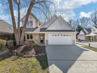 40 Beekeeper Trail, Swannanoa, NC 28778