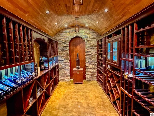 7 Pleasant View Ln # 40-44 # 36-38, Murray, KY 42071