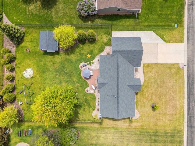 N9634 CHADBURY LANE, Appleton, WI 54915