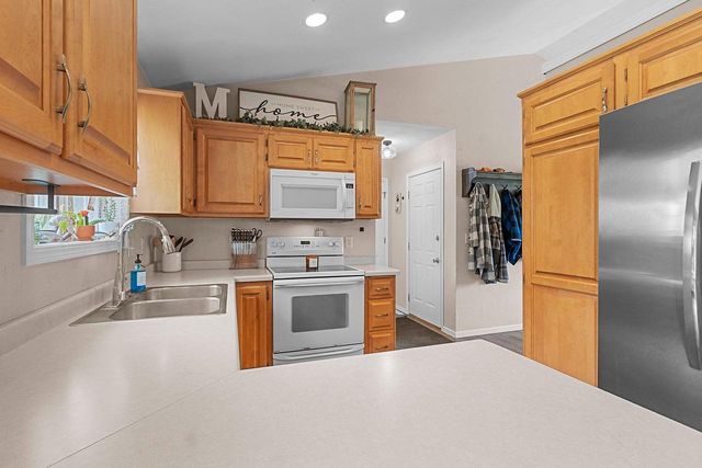 N9634 CHADBURY LANE, Appleton, WI 54915