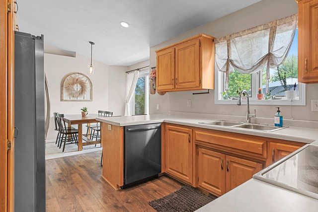 N9634 CHADBURY LANE, Appleton, WI 54915