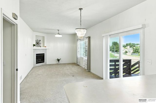 7505 S 180th Avenue, Omaha, NE 68136