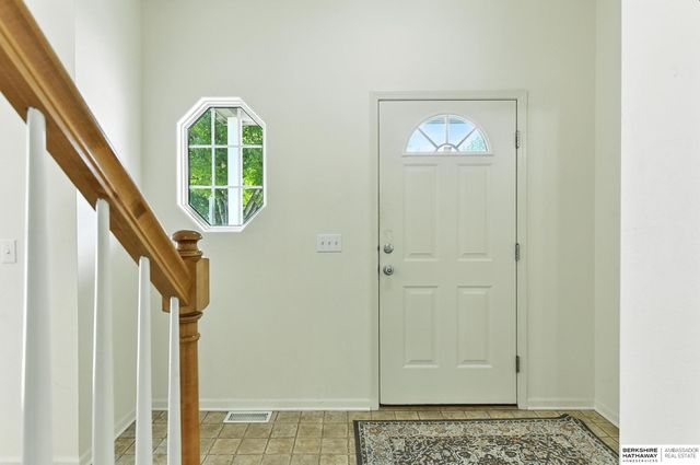 7505 S 180th Avenue, Omaha, NE 68136