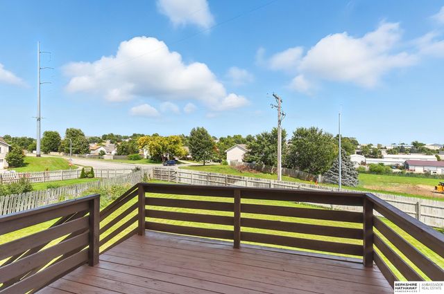 7505 S 180th Avenue, Omaha, NE 68136