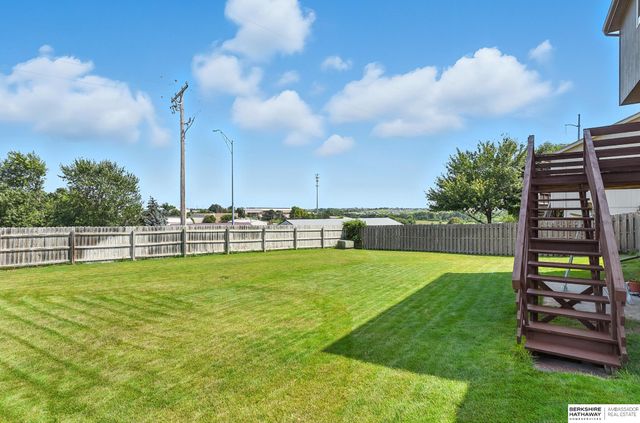 7505 S 180th Avenue, Omaha, NE 68136