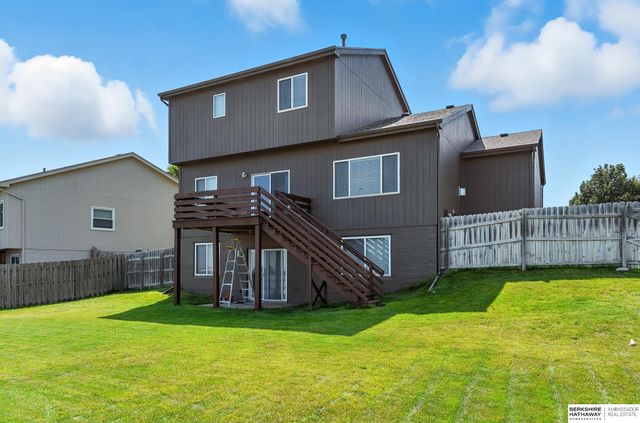 7505 S 180th Avenue, Omaha, NE 68136