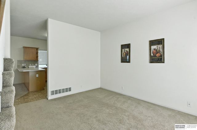 7505 S 180th Avenue, Omaha, NE 68136